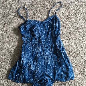 Cute romper!